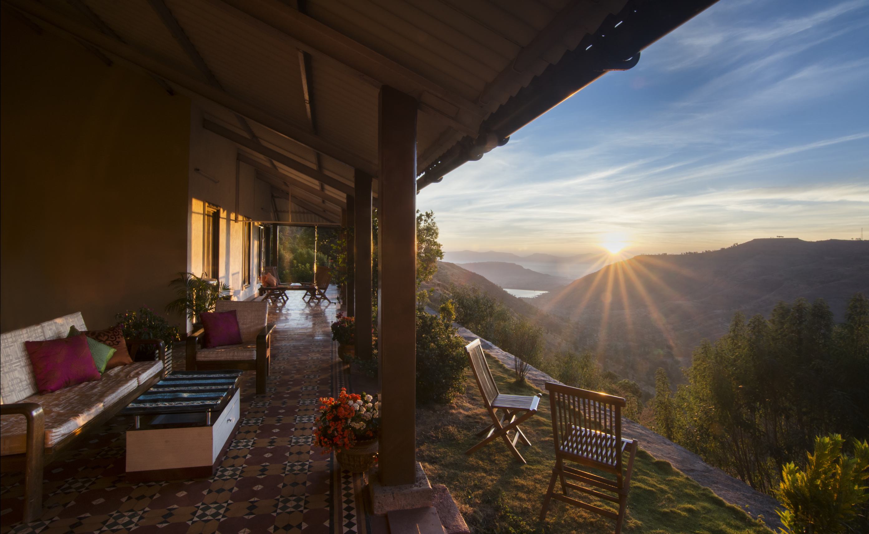Imagine waking up to a view like this in Panchgani!