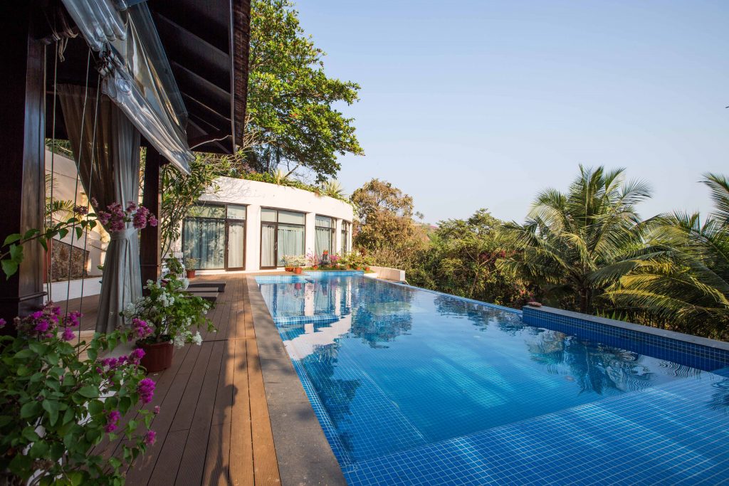 Infinity pool villa in Goa